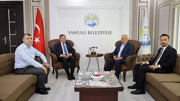 Ali İhsan Kabakcı'dan teşekkür plaketi