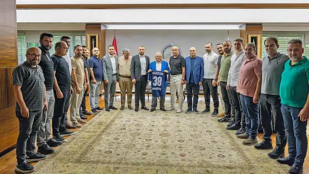 Başkan Büyükkılıç, Erciyes 38 FK yönetimini ağırladı
