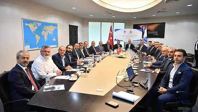 Başkan Büyükkılıç, iş dünyasıyla bir araya geldi