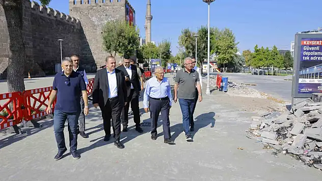 Başkan Büyükkılıç'tan Cumhuriyet Meydanı ve Yeraltı Çarşısı'ndaki yatırımlara yakın takip