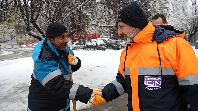 Başkan Çolakbayrakdar: 'Bereketle gelen kar yağışına karşı çalışmalar aralıksız sürüyor'