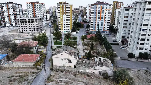 Başkan Çolakbayrakdar: 'Uğurevler'de geleceğin modern mahallesini inşa ediyoruz'