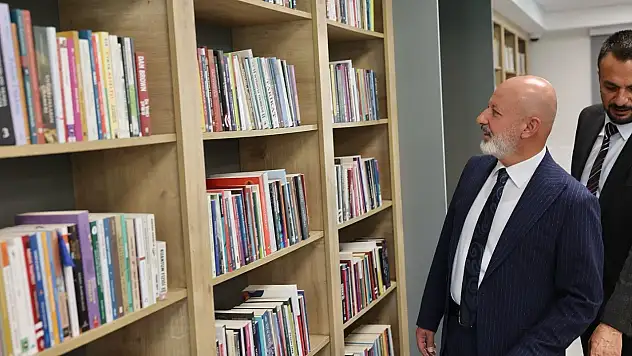 Başkan Çolakbayrakdar'dan Kayseri'ye Türkiye'nin 'en görkemli' kütüphanesi