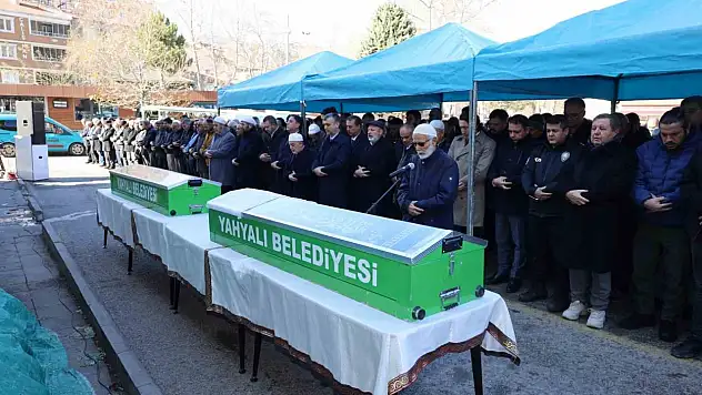 Başkan Öztürk'ün hayatını kaybeden kayınvalidesi son yolculuğuna uğurlandı