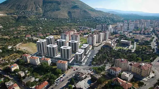 Başkan Yalçın'dan kentsel dönüşüm brifingi