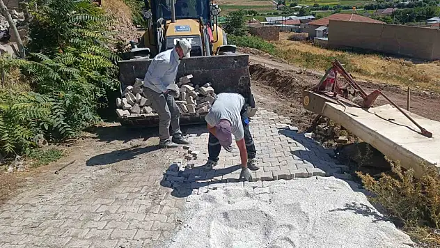 Bünyan'da Altyapı ve Yol Çalışmaları Hız Kesmeden Devam Ediyor