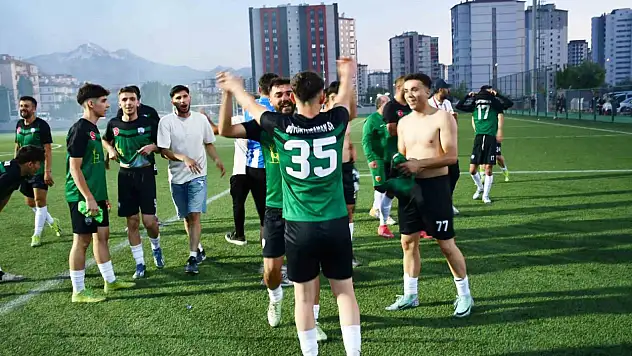 Büyük Toramanspor 1. Amatör Küme'ye yükseldi