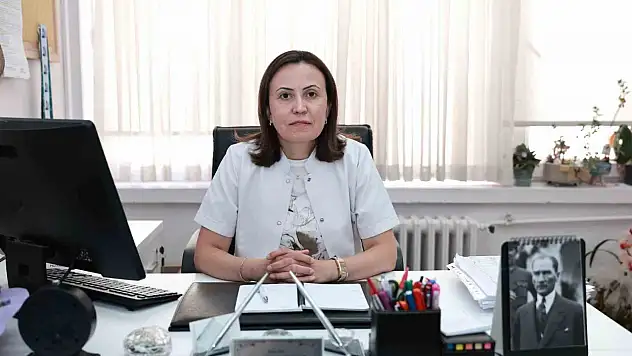 Doç. Dr. Ünüvar: 'KKKA'da erken tanı ve hastanın izolasyonu, destekleyici tedavilerle birlikte ölüm oranlarını azaltabilir'