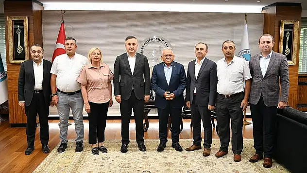 Eğitime güç veren Başkan Büyükkılıç'a eğitim camiasından teşekkür