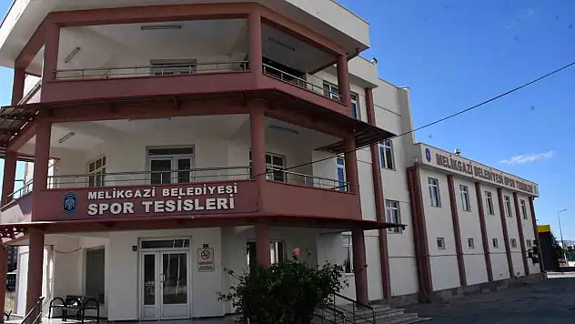 Erciyes 38 FK'dan tesis teşekkürü