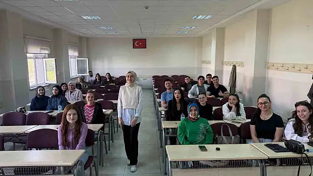 ERÜ'de bir ilk: 'Yapay Zeka Okuryazarlığı Dersleri'