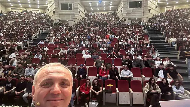 ERÜ'de yeni öğrencilere tanışma programı düzenlendi