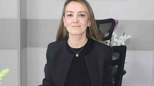 Genel Cerrahi Uzmanı Doç. Dr. Eren: 'Memede ele gelen her kitle mutlaka muayene edilmelidir'