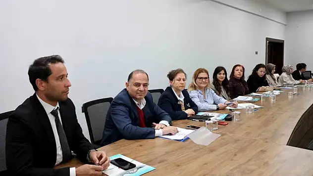 İl Sağlık Müdürü Erşan'dan tüm sağlık ekibine çağrı: 'Gönülden bir seferberlik başlatın'