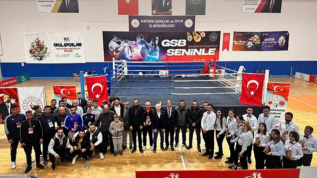 Kayseri'de 'Gazilerimize Vefa Muaythai Şampiyonası' yapıldı