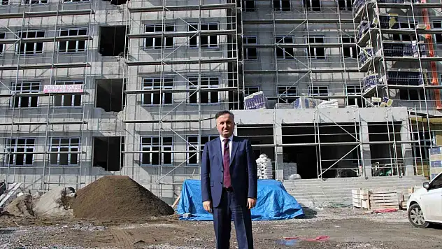 Kayseri'de ikili eğitimi sona erdirecek okulların inşaatları devam ediyor
