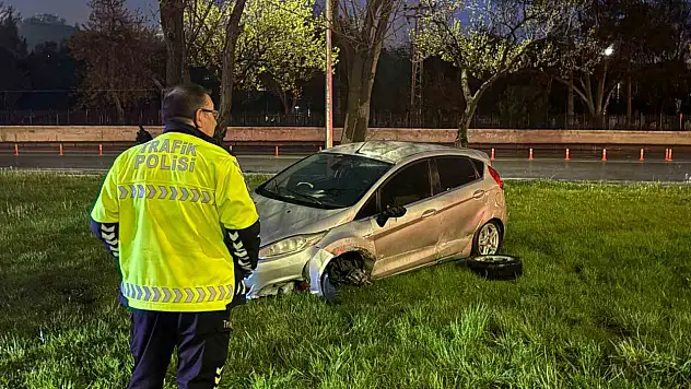 Kayseri'de kaza yapan sürücü otomobilini bırakıp kaçtı