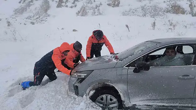 Kayseri'de mahsur kalan 117 kişi kurtarıldı