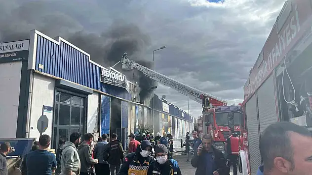 Kayseri'de mobilya atölyesinde korkutan yangın