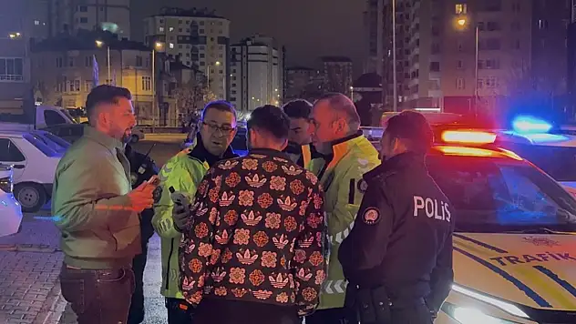 Kayseri'de polis ekiplerinden kaçan 2 alkollü sürücüye 920 bin TL idari para cezası yazıldı