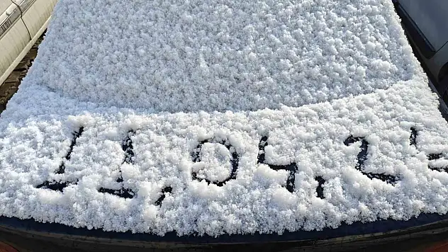 Kayseri'ye Nisan ayında kar yağdı