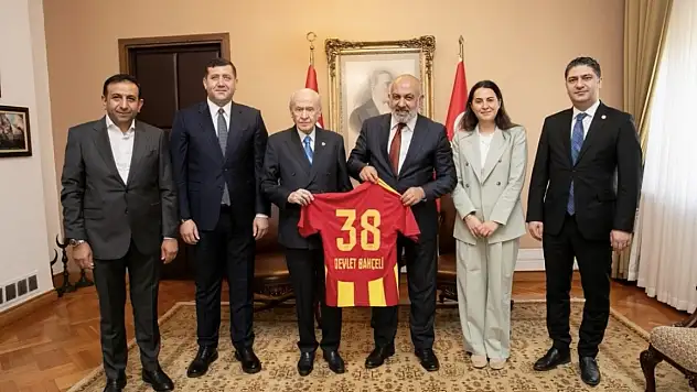 Kayserispor heyetinden MHP Genel Başkanı Bahçeli'ye ziyaret