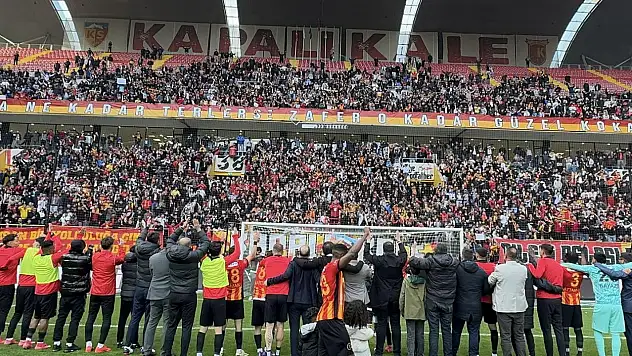 Kayserispor-Kasımpaşa maçını 13 bin 906 taraftar izledi