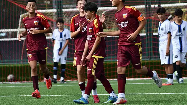 Kayserispor U14 takımı 2'de 2 yaptı