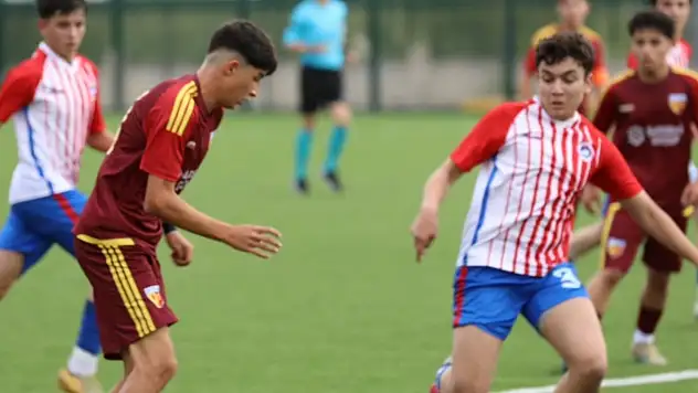Kayserispor U17 takımı gol olup yağdı