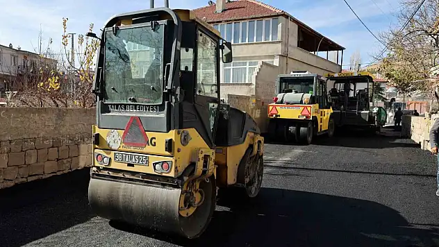 Kepez'de konforlu ulaşım için yoğun asfalt mesaisi