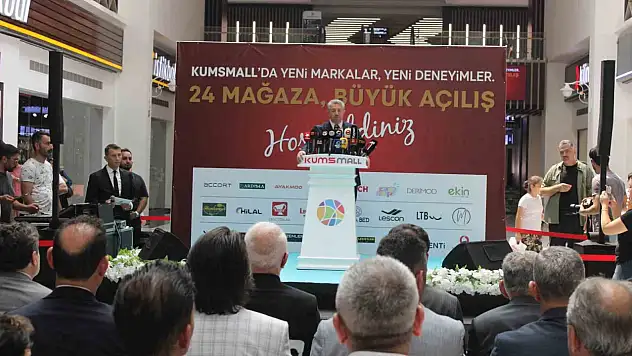 Kumsmall AVM'de 24 yeni mağaza açıldı