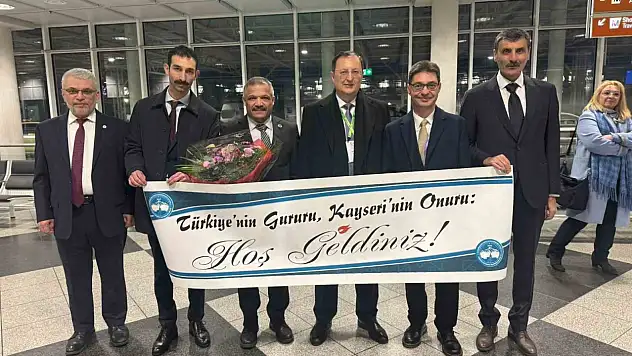 Münih'te Türk heyetine AKİB'ten coşkulu karşılama: Hulusi Akar'a büyük ilgi