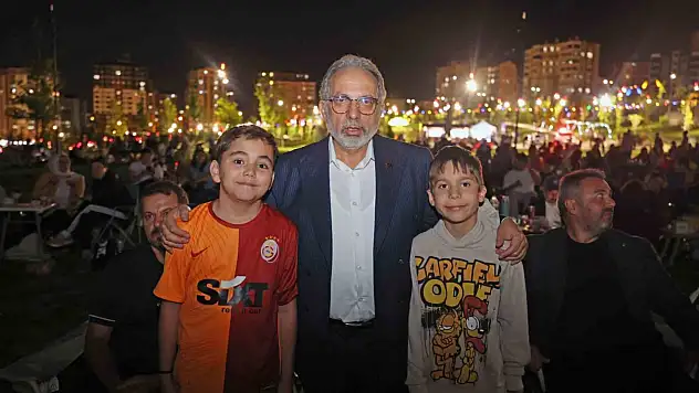 Talas'ta 'Asırlık Gece' finali açık havada izlendi