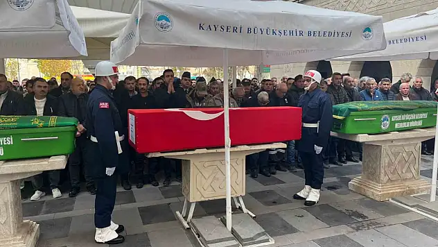 Trafik kazasında hayatını kaybeden genç üsteğmen toprağa verildi