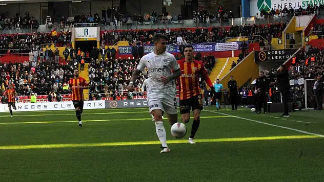 Trendyol Süper Lig: Kayserispor: 0 - Kasımpaşa: 0 (İlk yarı)