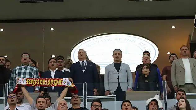 Trendyol Süper Lig: Kayserispor: 0 - Beşiktaş: 3 (İlk yarı)