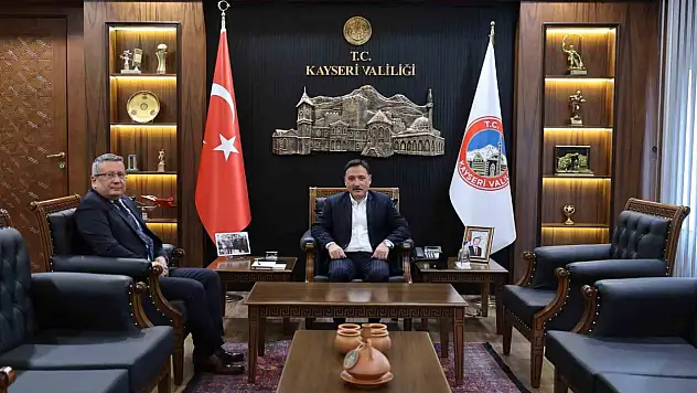 Vali Çiçek, İl Emniyet Müdürü Sinan Ergen'i kabul etti