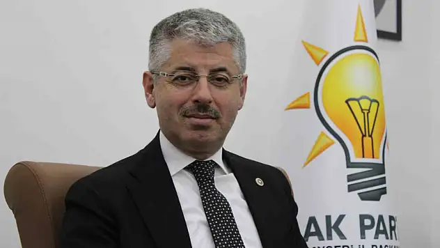 Vekil Çopuroğlu İmamoğlu'nu tiye aldı, kameraları bantla kapattı