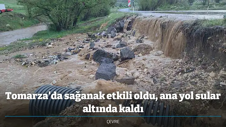 Tomarza'da sağanak etkili oldu, ana yol sular altında kaldı