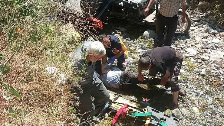 3 tekerlekli motor dere yatağına devrildi: Dede öldü, 2 torunu yaralandı