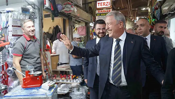 AK Parti Kayseri Teşkilatı Kapalı Çarşı'da esnaf ziyaretinde bulundu
