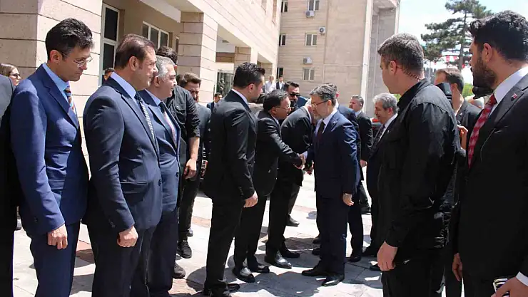Bakan Yumaklı Kayseri Valiliği'ni ziyaret etti