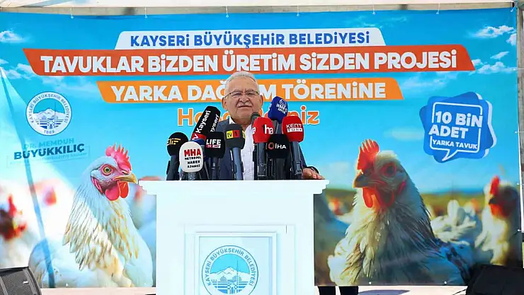 Kayseri'de tavuk dağıtıldı