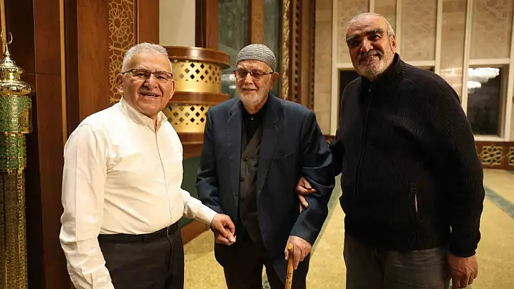 Başkan Büyükkılıç, Ramazan boyunca Kayserililerle gönül birliği kuruyor