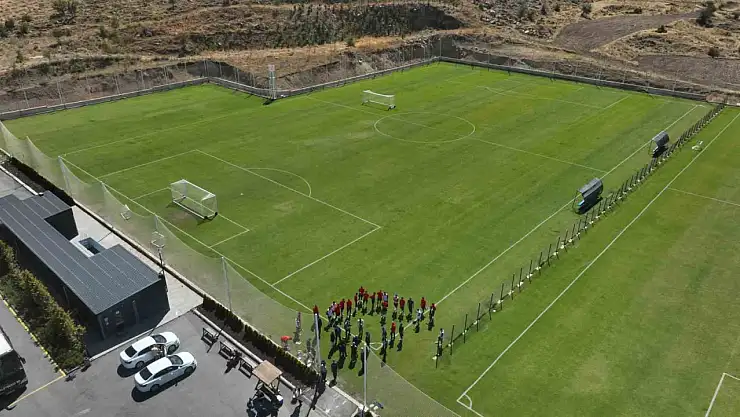 Başkan Büyükkılıç'tan sporun kalbinin attığı Erciyes Yüksek İrtifa Kamp Merkezi'ne ziyaret