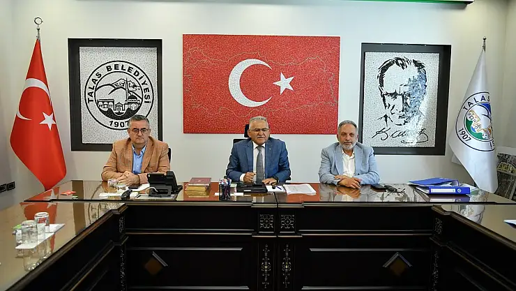 Başkan Büyükkılıç'tan Talas'ta hizmet ve yatırım toplantısı