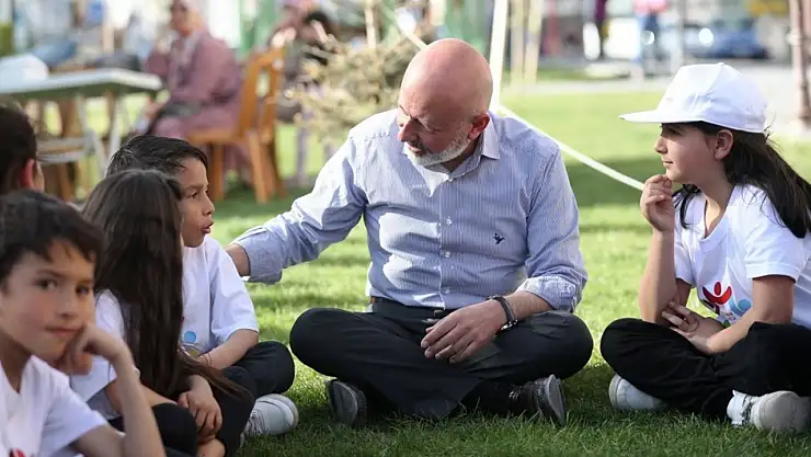Başkan Çolakbayrakdar: 'Çevre bilinciyle geleceğe sağlam adımlar atıyoruz'