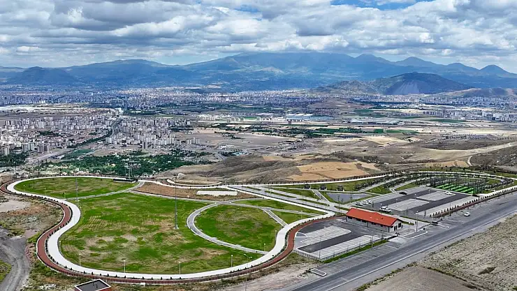 Başkan Çolakbayrakdar: 'En güzel şehir manzaralı millet bahçesi, herkesin yeni gözdesi oldu'