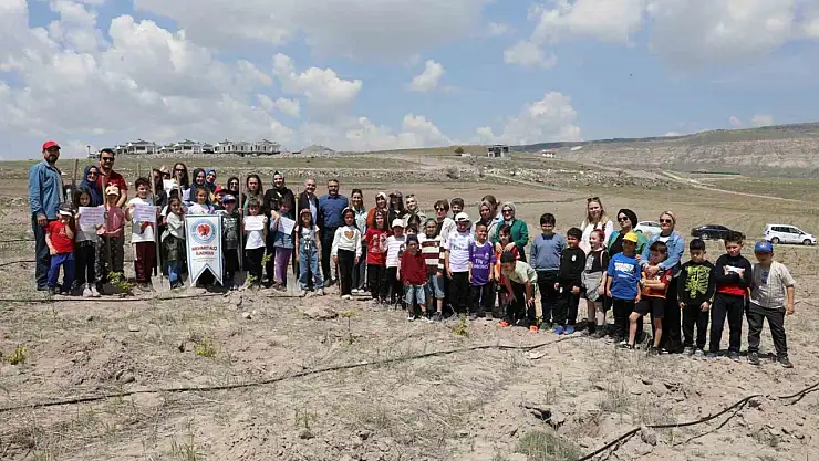 Başkan Çolakbayrakdar: 'İklim değişikliğiyle mücadelenin en etkili yolu ağaç dikmektir'