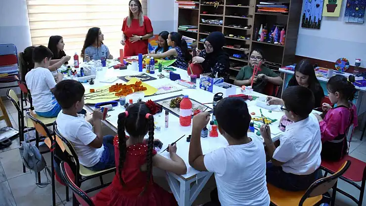 Başkan Çolakbayrakdar, 'Türkiye'yi yarınlara taşıyacak nesilleri yetiştiriyoruz'